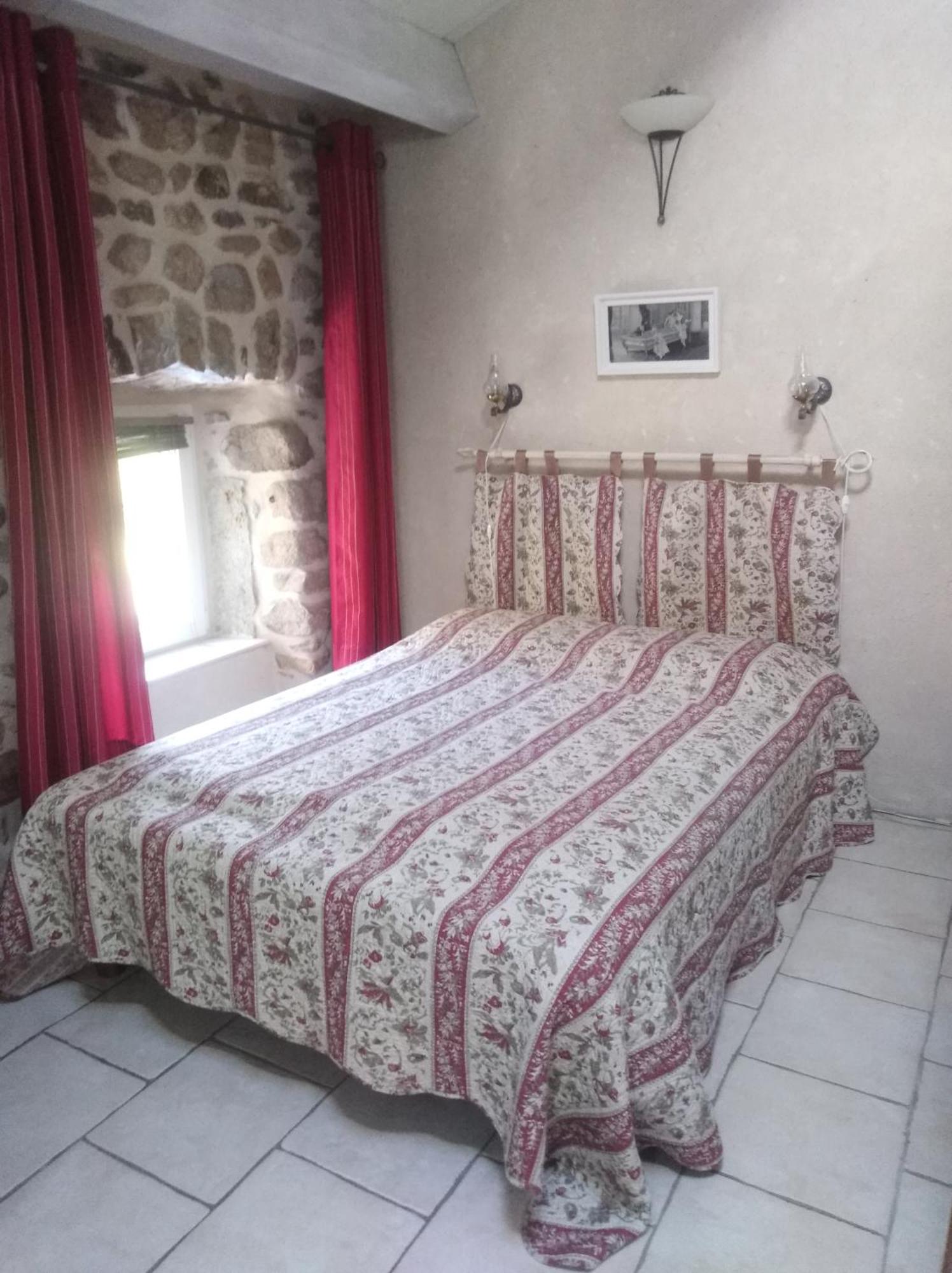 Le Mas de la Musardiere chambres d hotes Les Assions Exterior foto